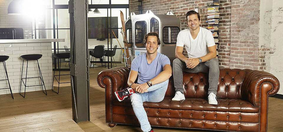 Sofa surfing the digitized future – Robert Lacher and Sebastian Pollok Robert Lacher and Sebastian Pollok from the Berlin VC Visionaries Club