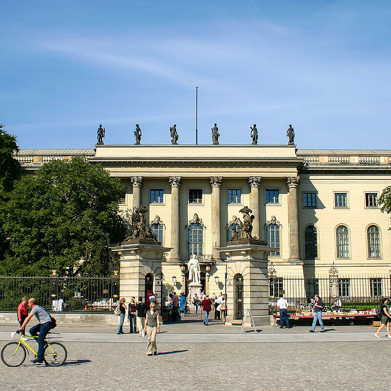 The main building of Humboldt University, the 18th century Prinz-Heinrich-Palais The main building of Humboldt University is the Prinz-Heinrich-Palais, built in Baroque style in the mid-18th century for Prince Henry of Prussia, brother of Frederick the Great.