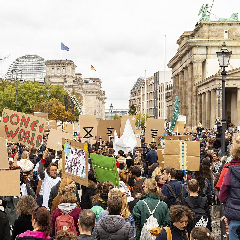 Climate strike in Berlin's governmental district Climate strike in Berlin's governmental district