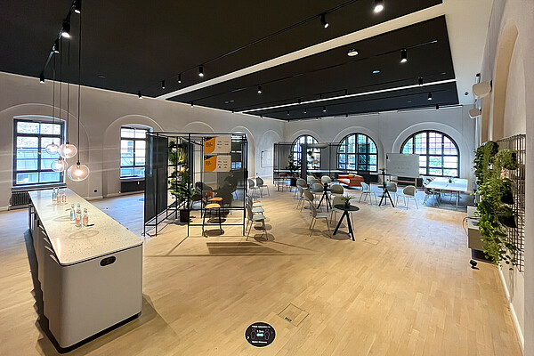 Modern Foundry – Casting Startups to fit into the SAP universe The Berlin SAP.iO Foundry is a program to integrate innovative startup solutions into the SAP product portfolio.